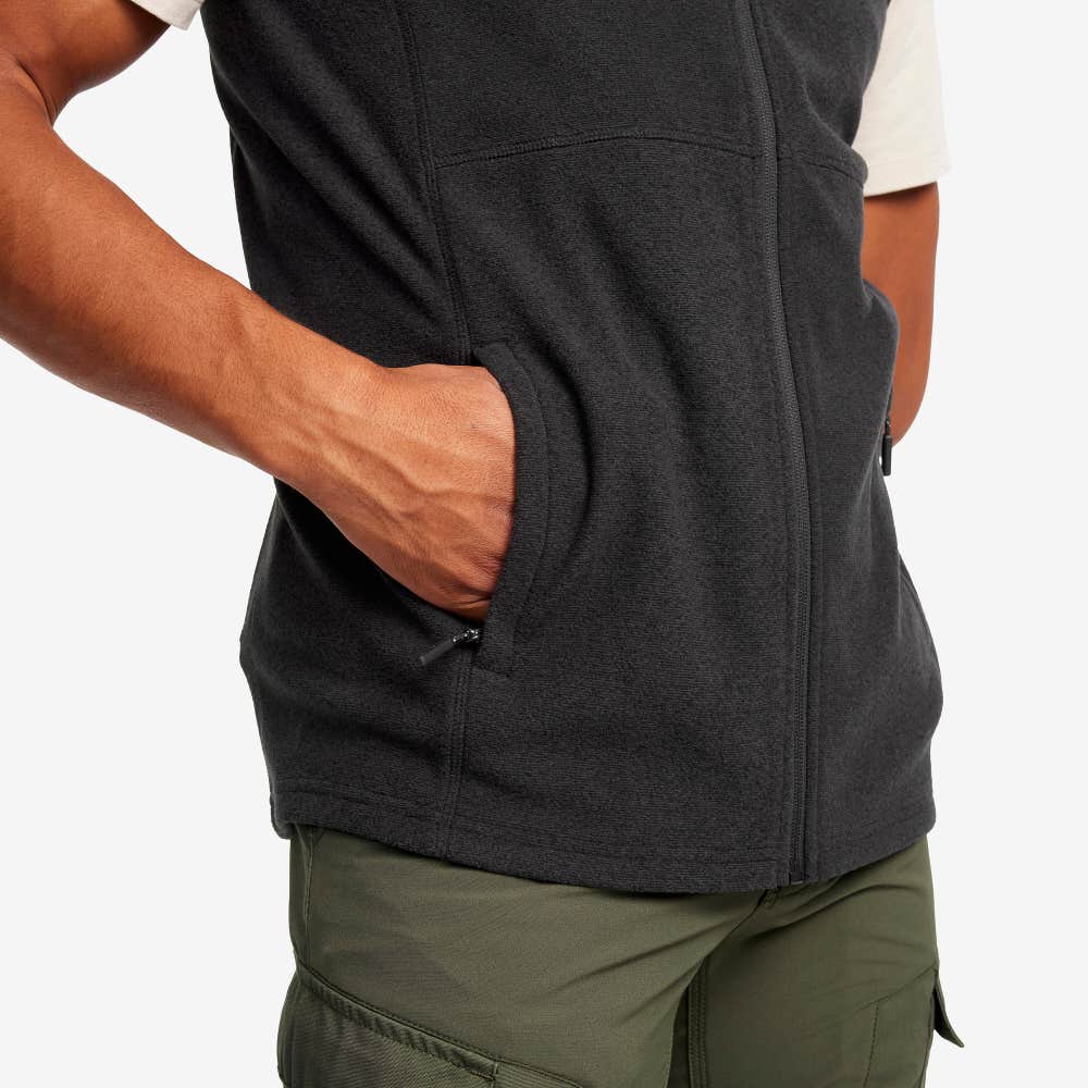Essential Fleece Vest