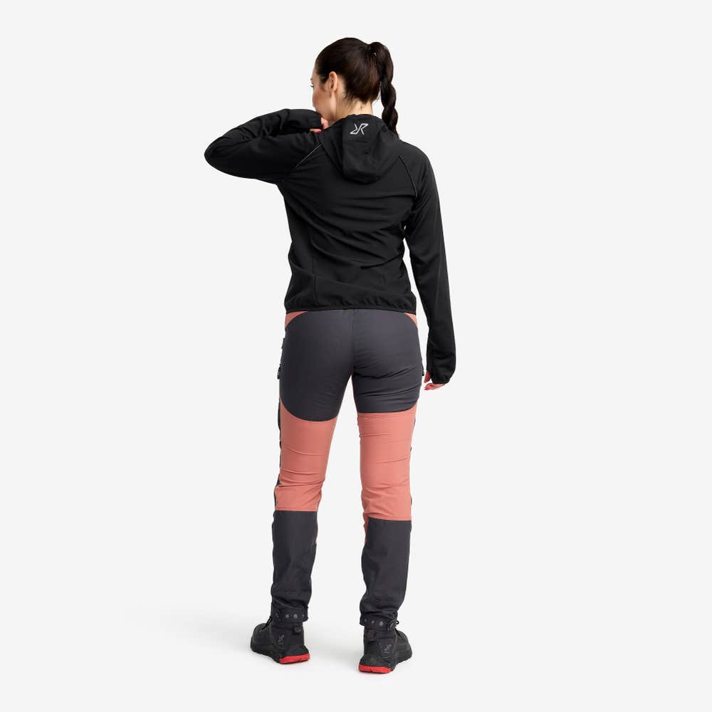 Pace Hooded Wind Jacket