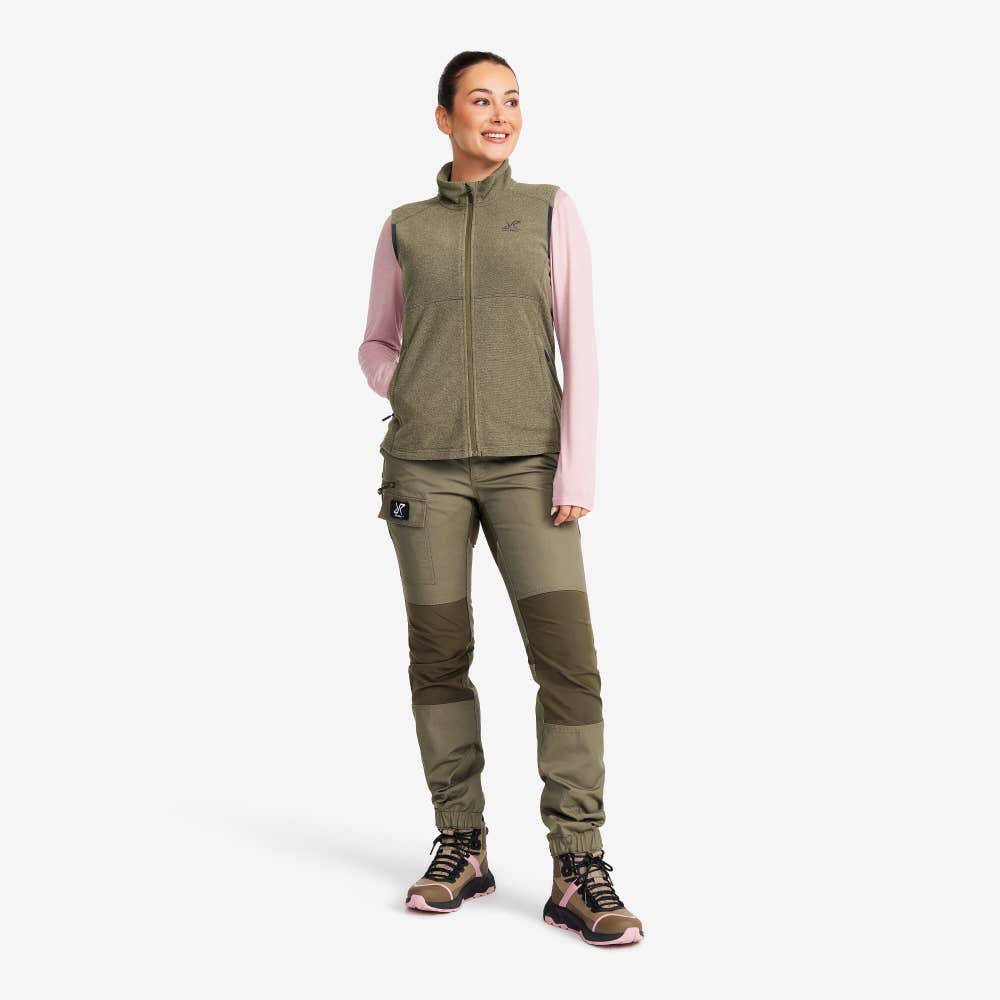 Essential Fleece Vest