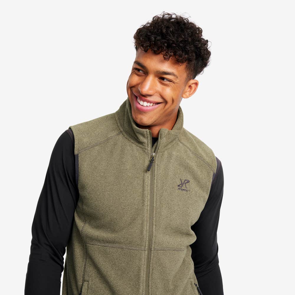 Essential Fleece Vest