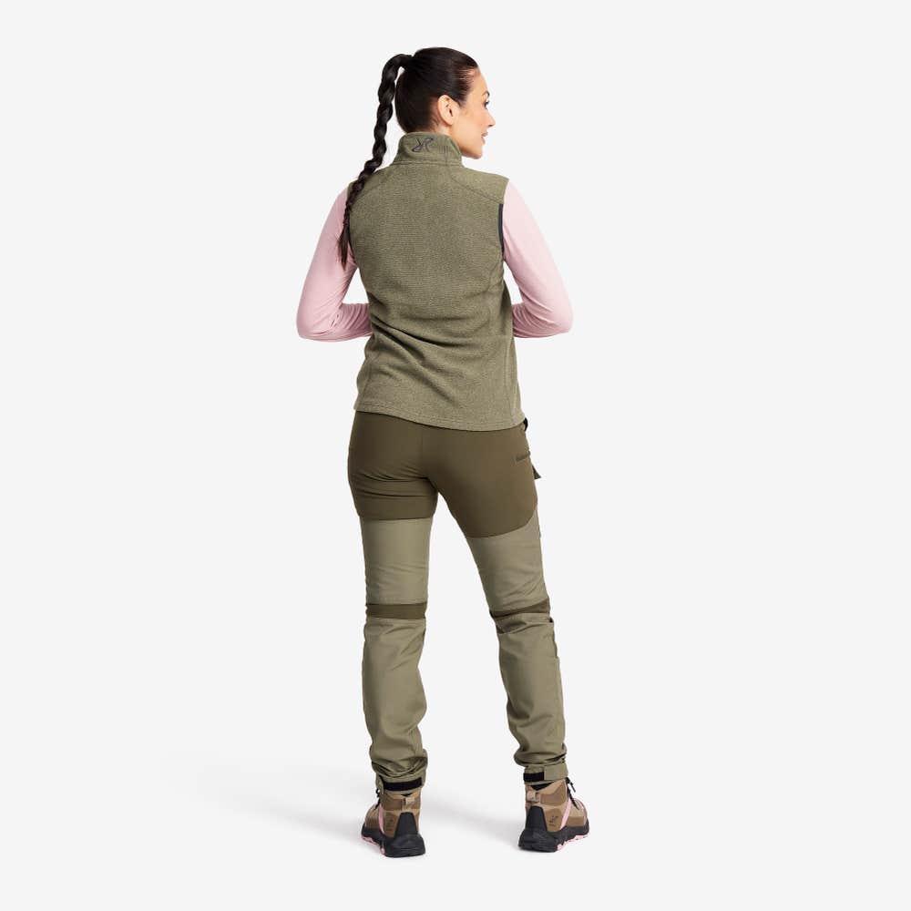 Essential Fleece Vest