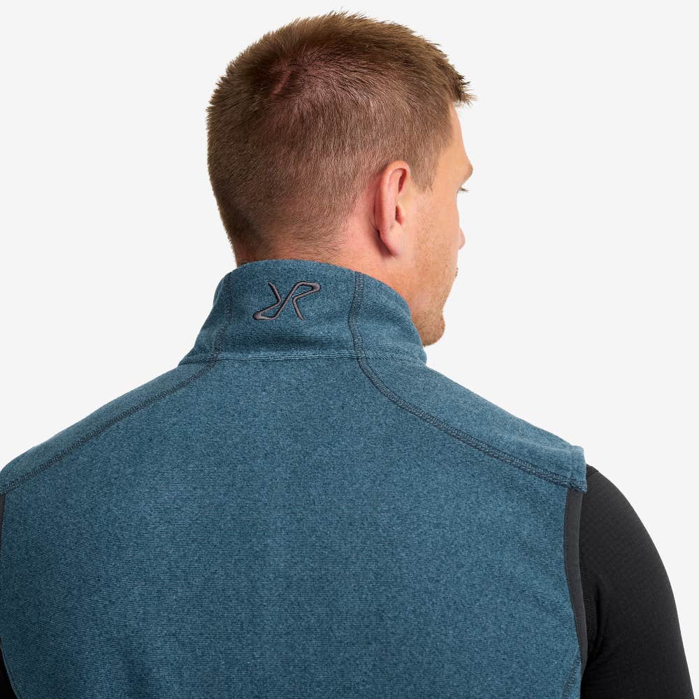 Essential Fleece Vest