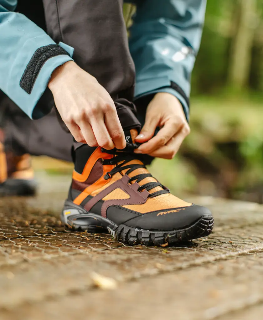 Pathfinder Mid Hiking Boots Women