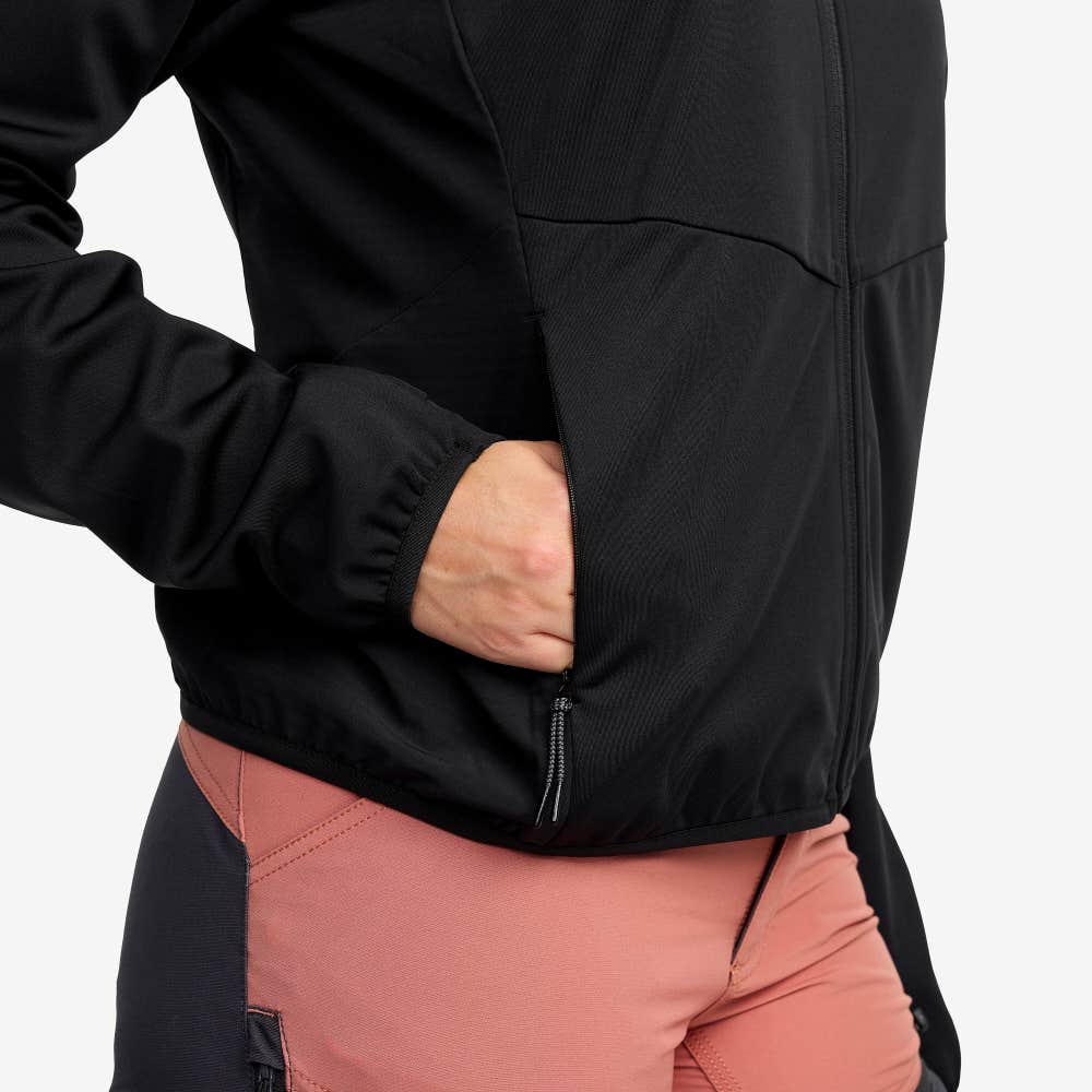 Pace Hooded Wind Jacket