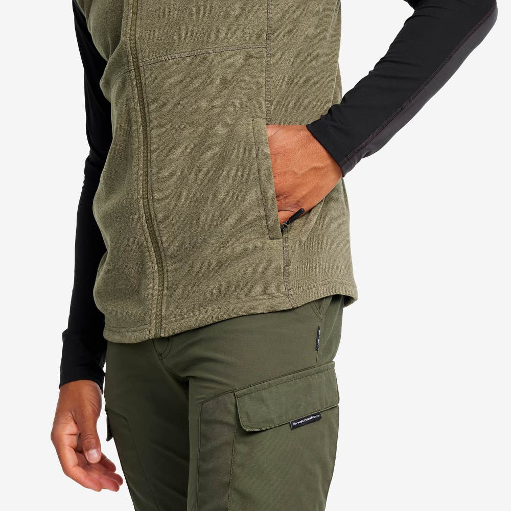 Essential Fleece Vest