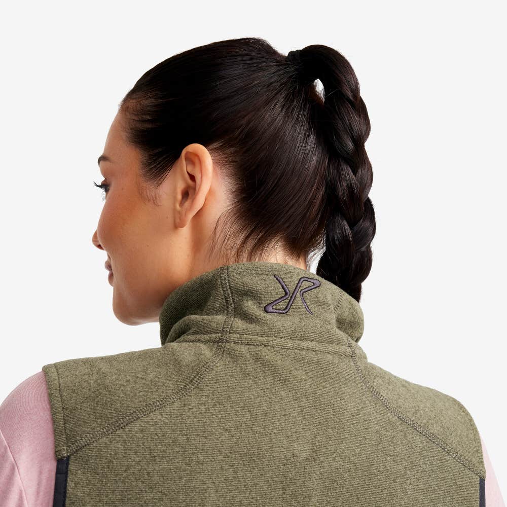 Essential Fleece Vest