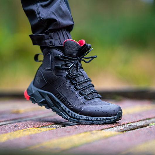 Phantom Trail Mid Waterproof Hiking Boots